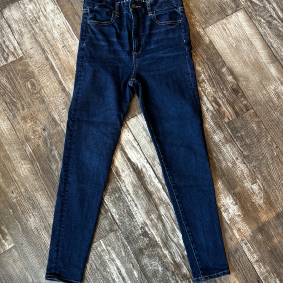 EUC - American Eagle Outfitters Jeans - Picture 3 of 15